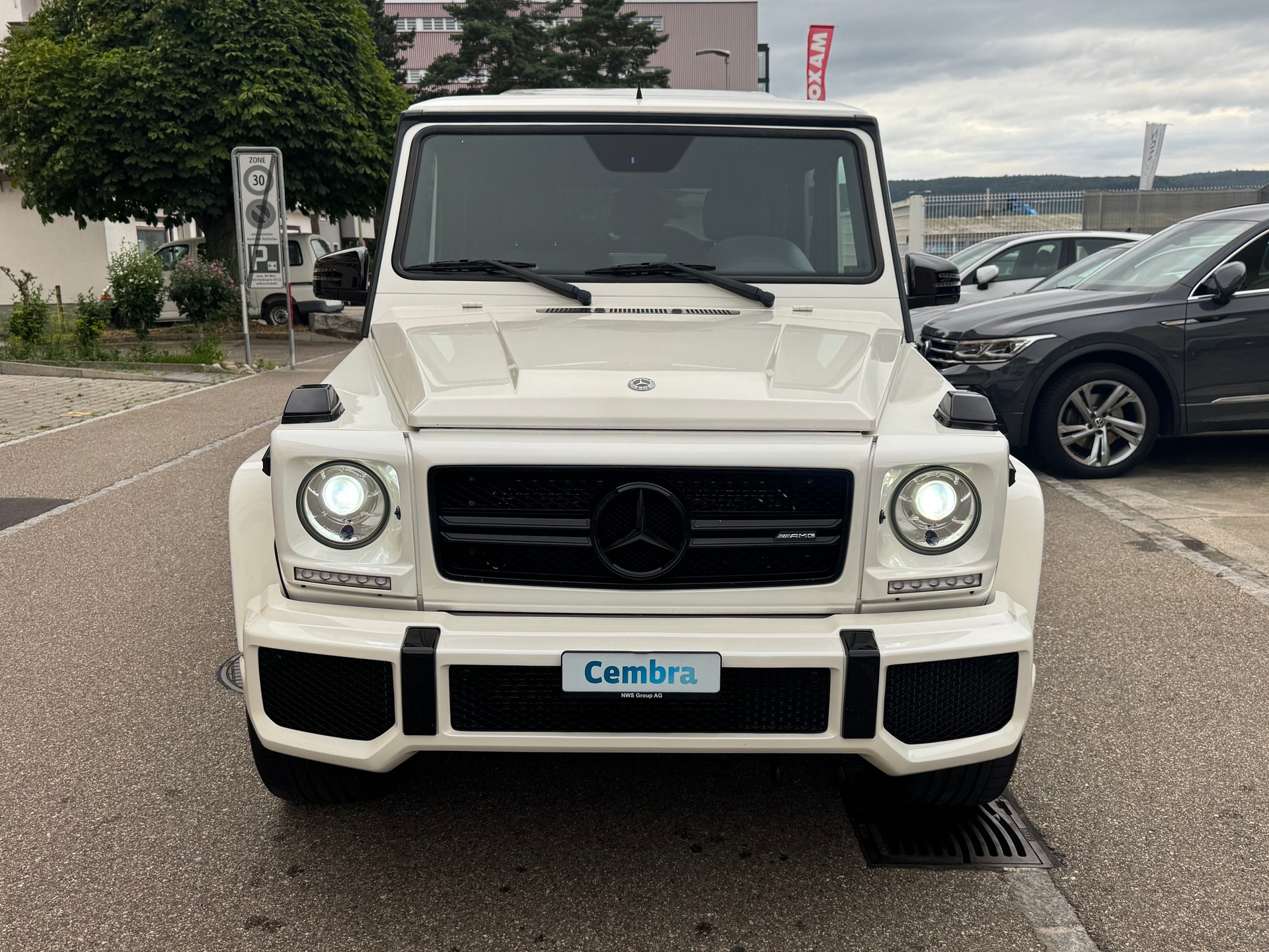 MERCEDES-BENZ G 63 AMG Automatic-showroom-element-1
