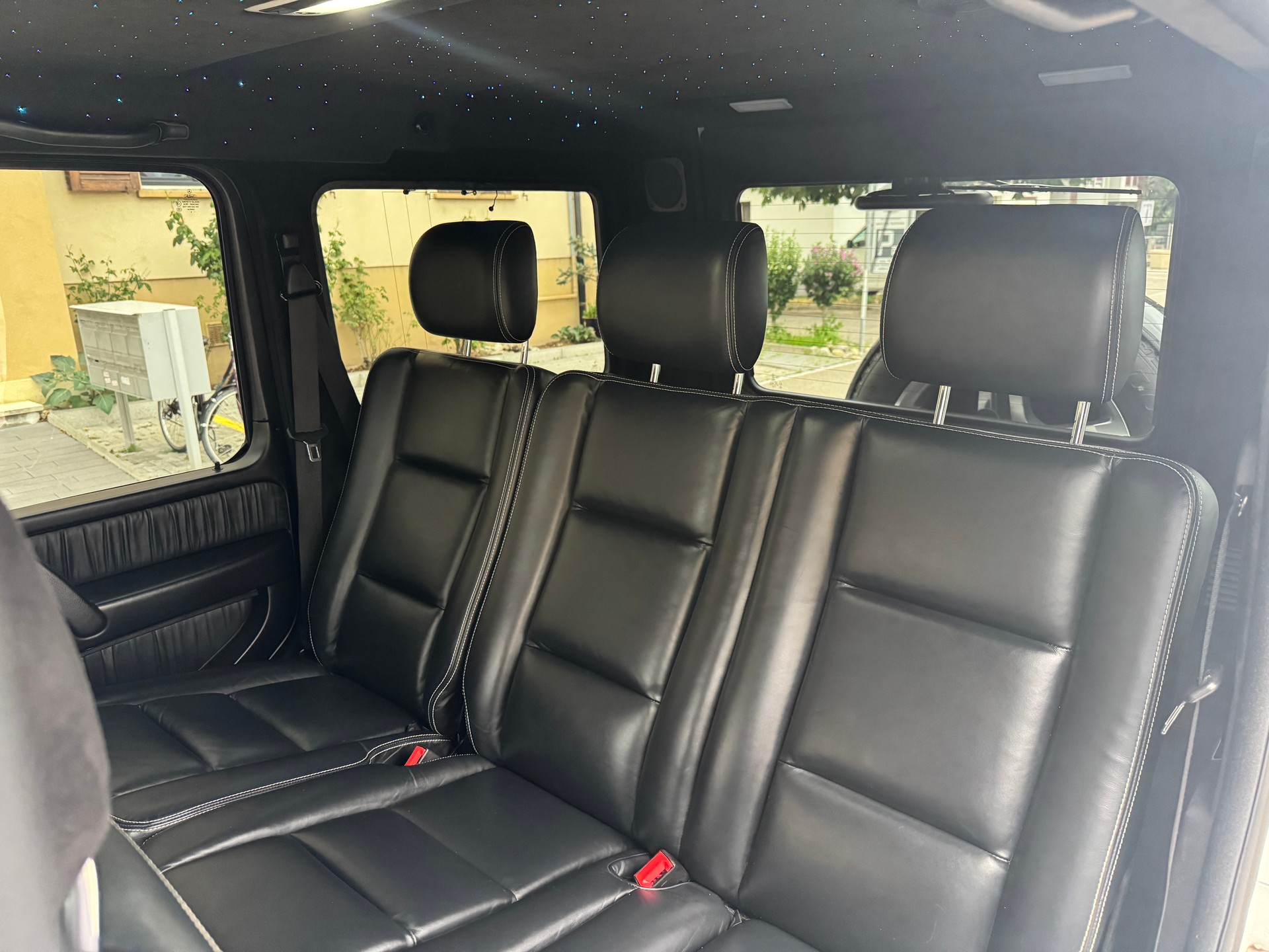 MERCEDES-BENZ G 63 AMG Automatic-image-24