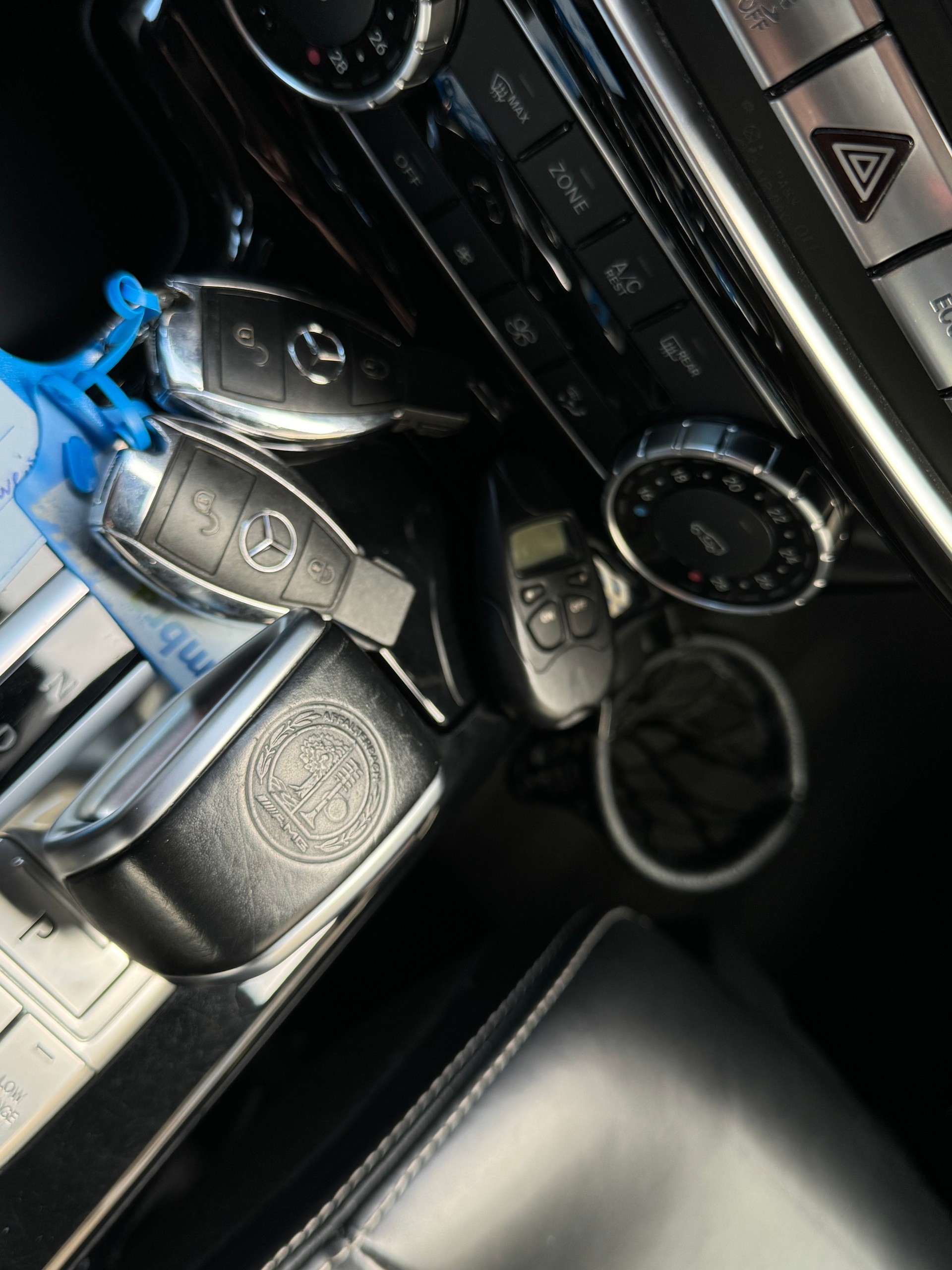MERCEDES-BENZ G 63 AMG Automatic-image-26