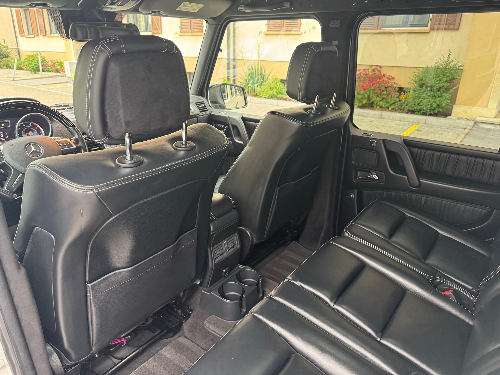 MERCEDES-BENZ G 63 AMG Automatic-image-23