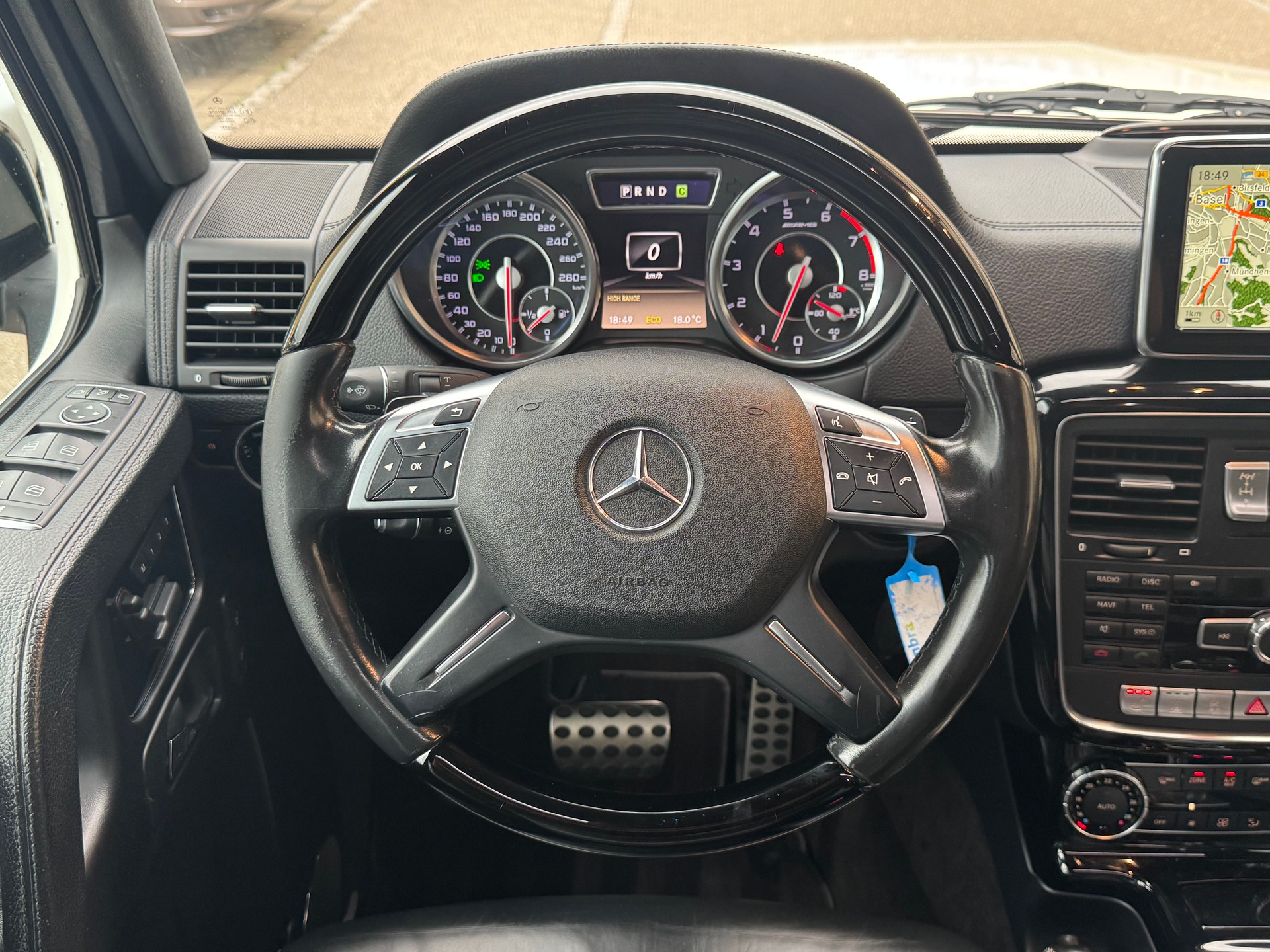MERCEDES-BENZ G 63 AMG Automatic-image-21