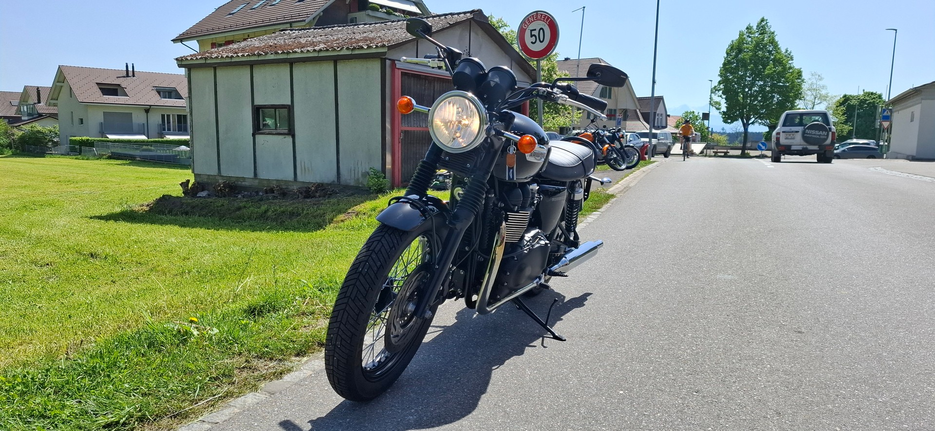 TRIUMPH Bonneville 900 i T 100-image-3