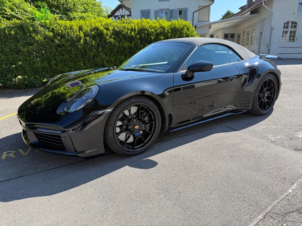 PORSCHE 911 Turbo S Cabriolet PDK-image-12
