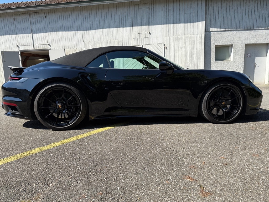 PORSCHE 911 Turbo S Cabriolet PDK-image-17