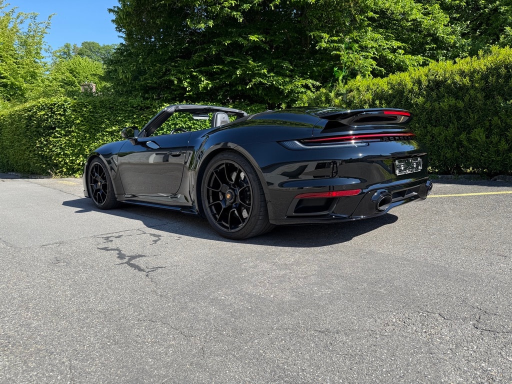 PORSCHE 911 Turbo S Cabriolet PDK-image-2