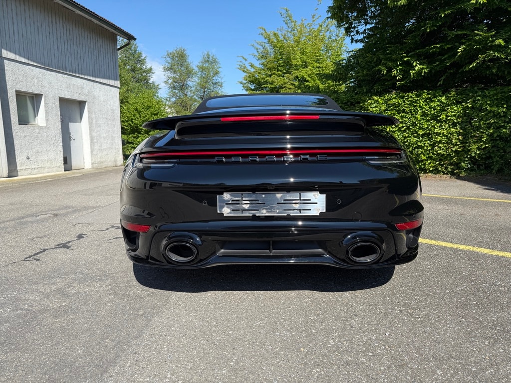 PORSCHE 911 Turbo S Cabriolet PDK-image-15