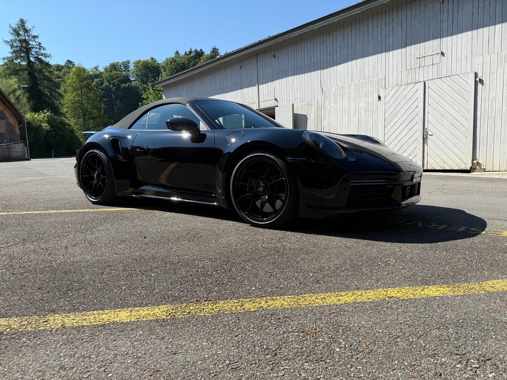 PORSCHE 911 Turbo S Cabriolet PDK-image-18