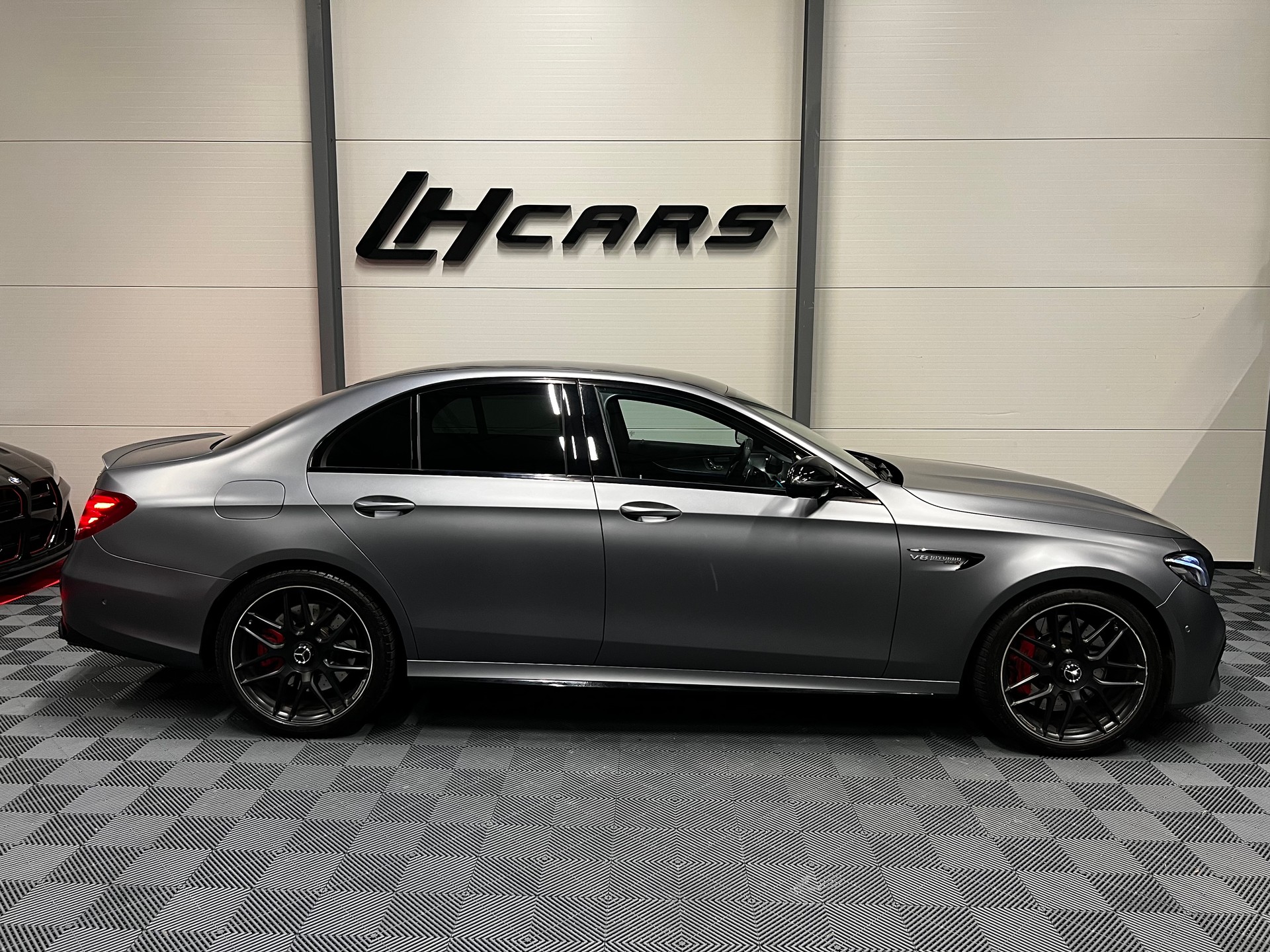 MERCEDES-BENZ E 63 S AMG 4matic+-image-4