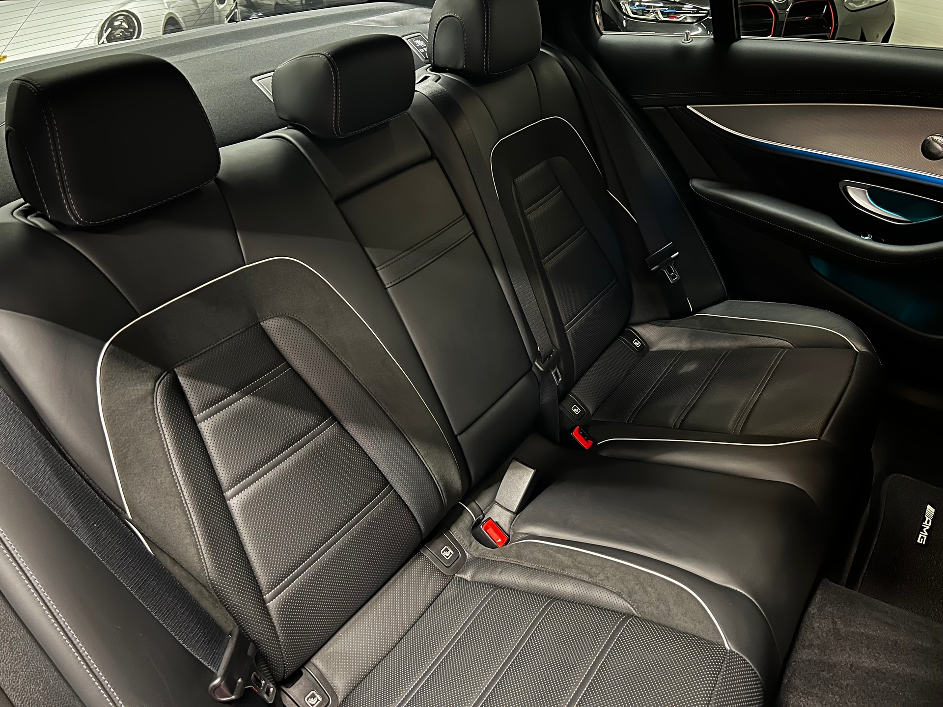 MERCEDES-BENZ E 63 S AMG 4matic+-image-15