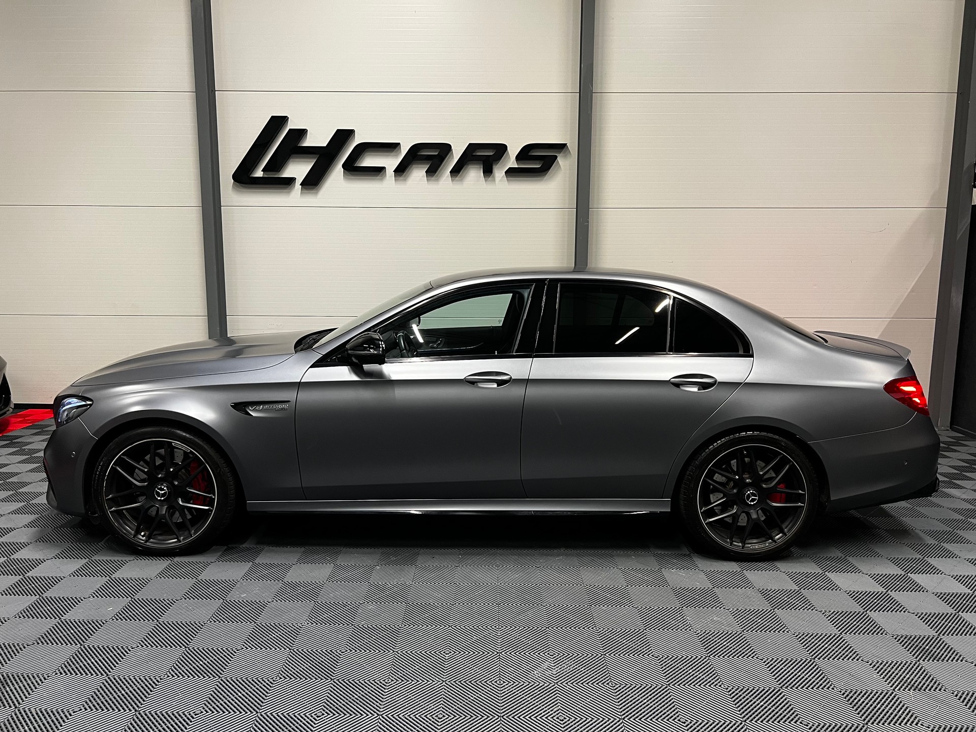 MERCEDES-BENZ E 63 S AMG 4matic+-image-1