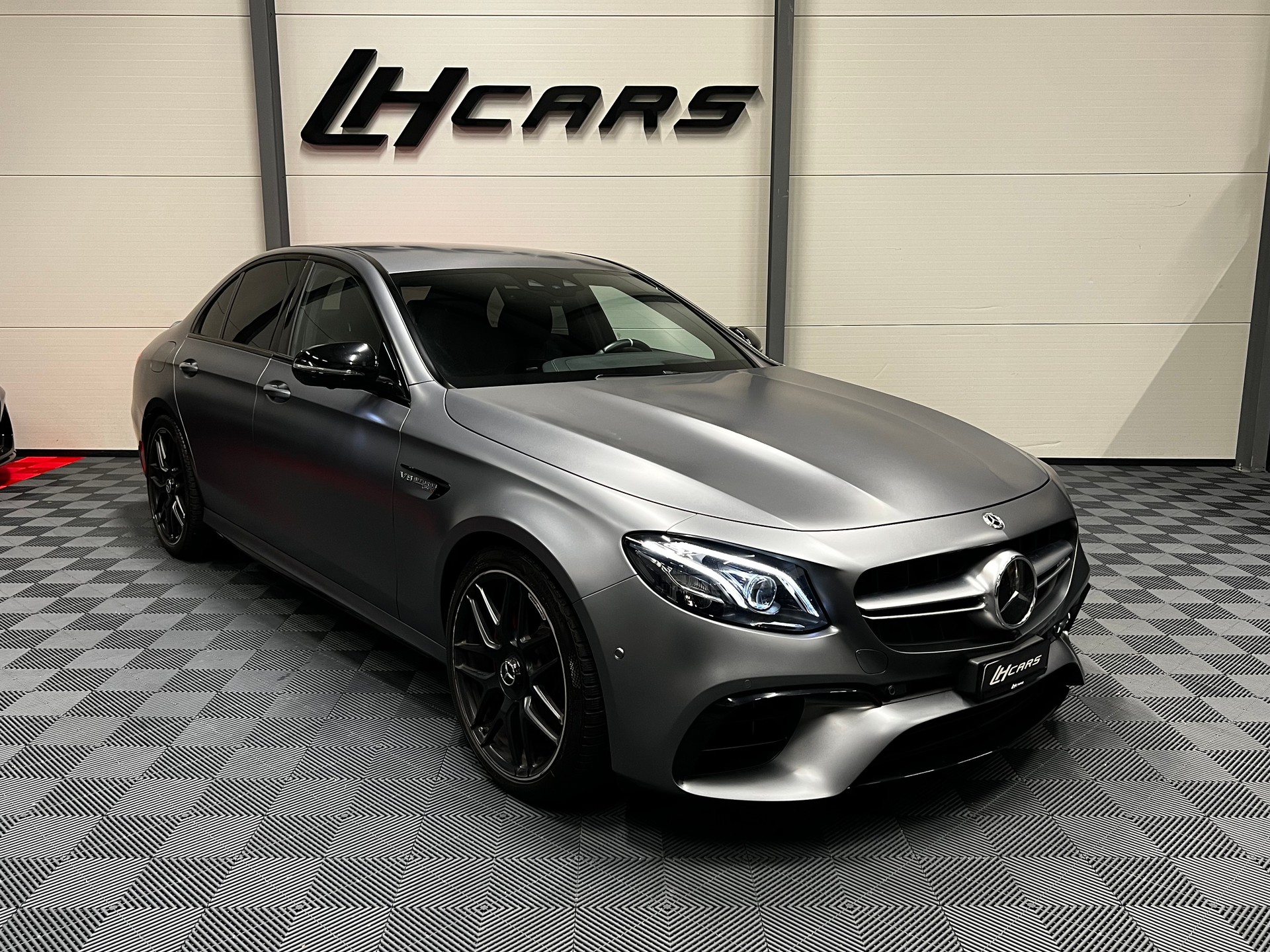 MERCEDES-BENZ E 63 S AMG 4matic+-image-5