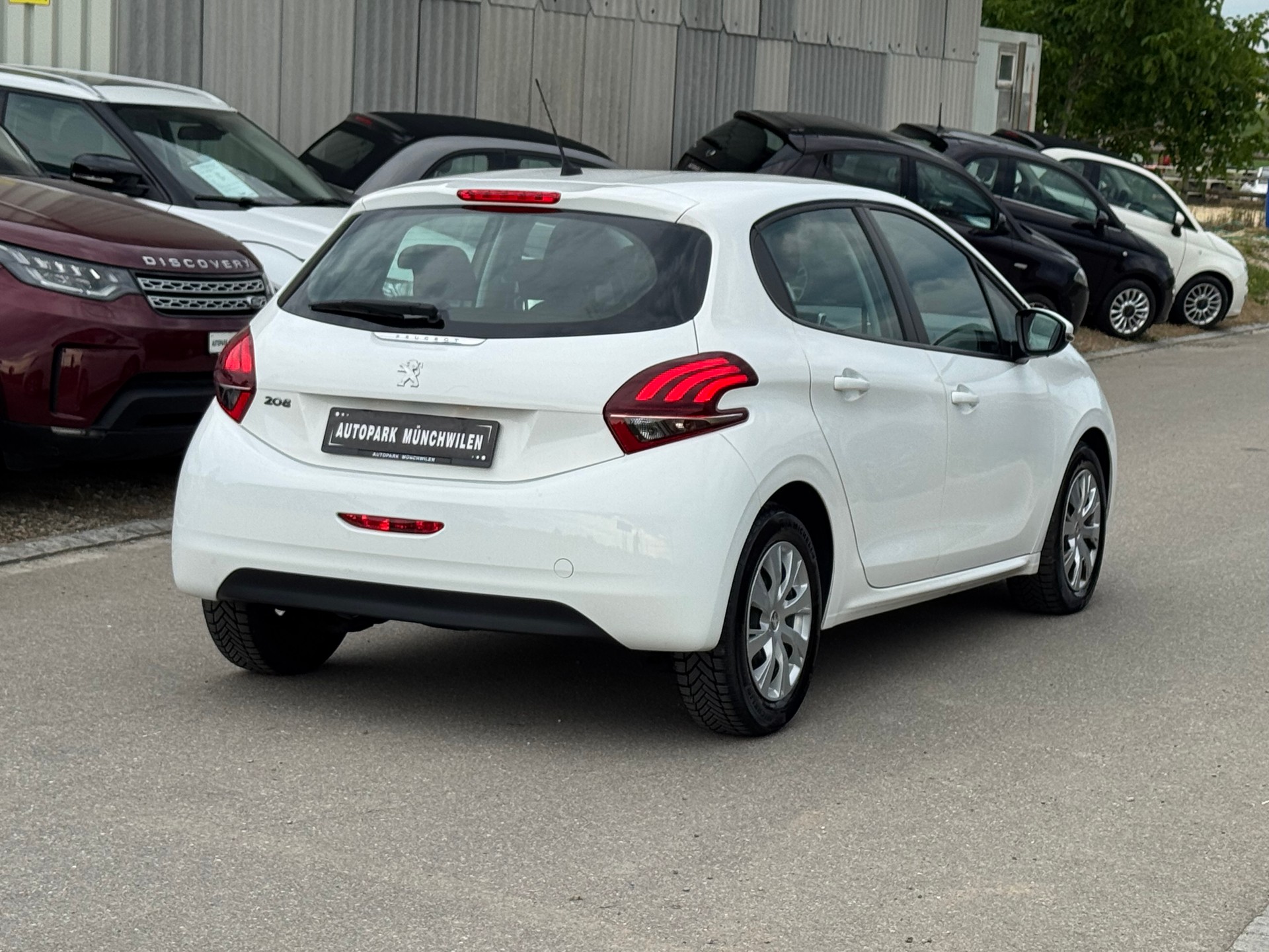 PEUGEOT 208 1.5 BlueHDi Active-image-2