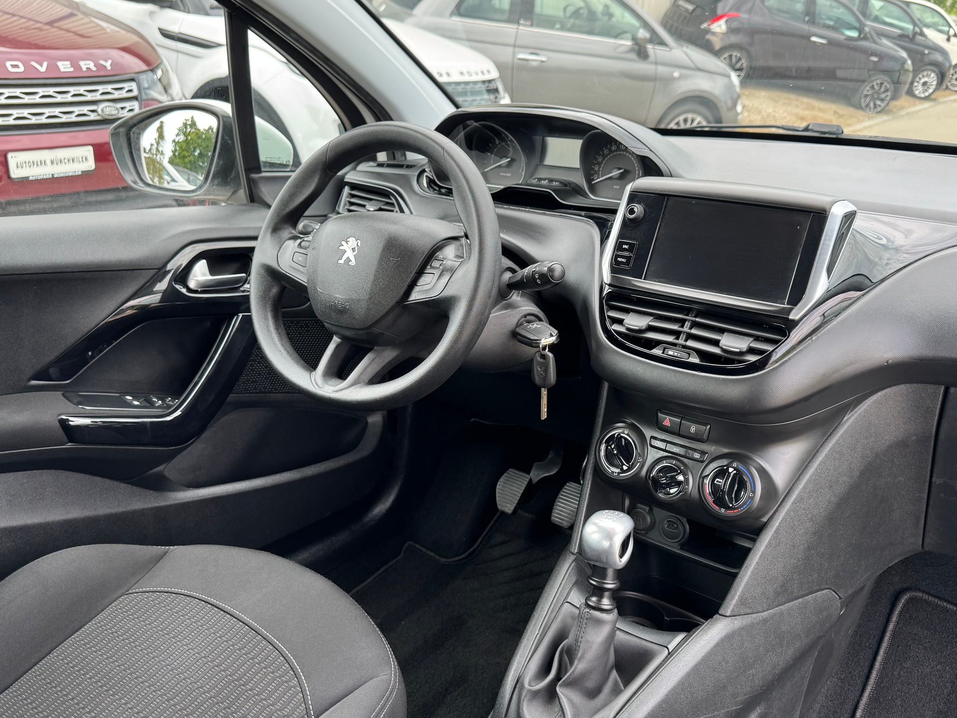 PEUGEOT 208 1.5 BlueHDi Active-image-5