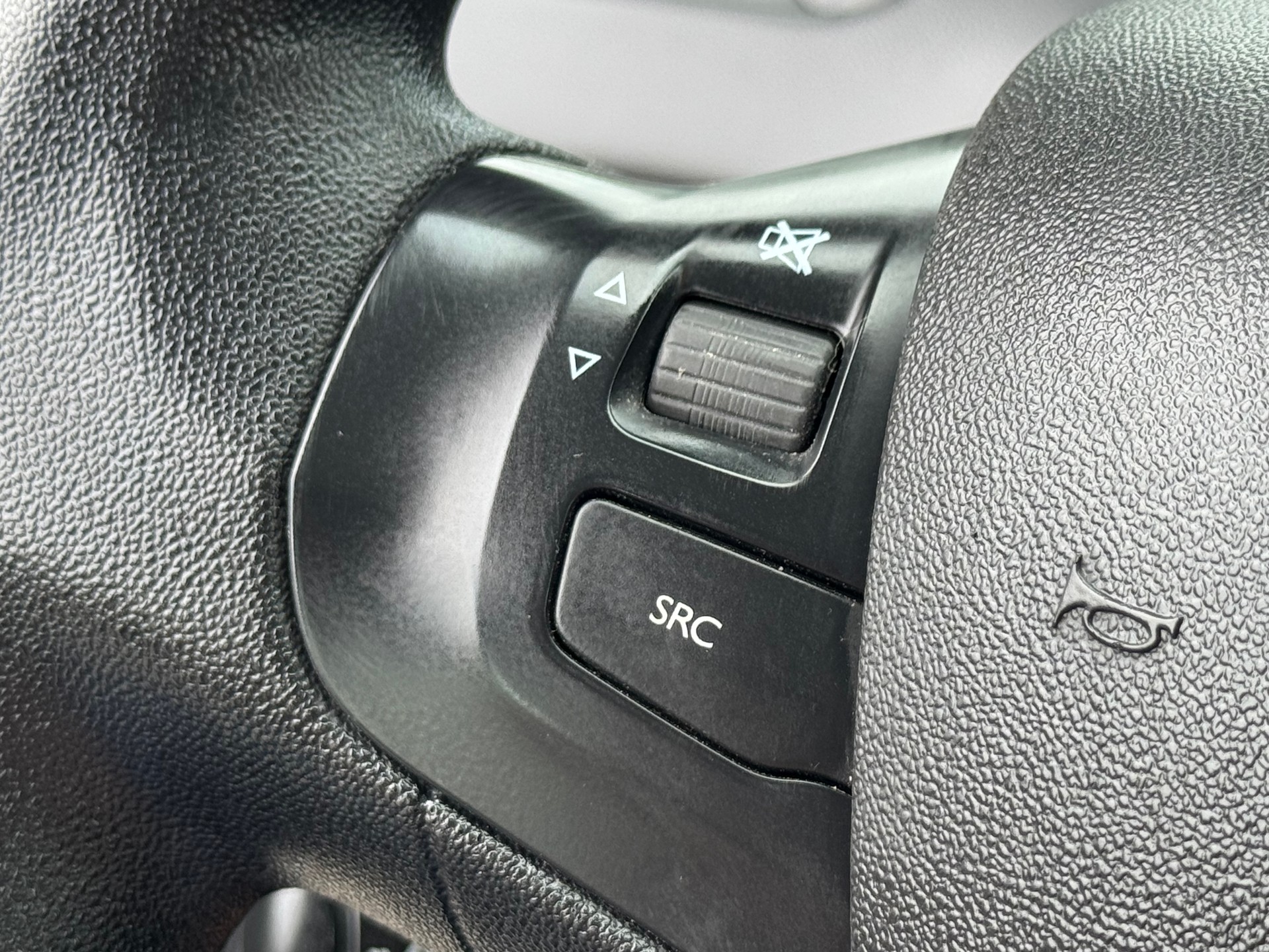 PEUGEOT 208 1.5 BlueHDi Active-image-11