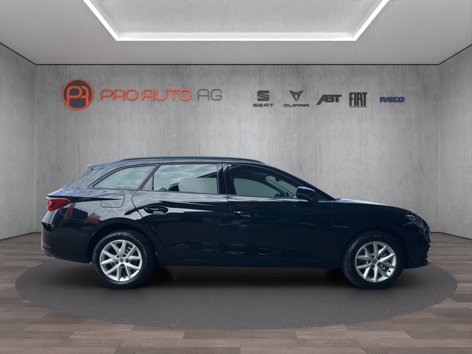 SEAT Leon ST 1.5 eTSI mHEV DSG Style-image-5