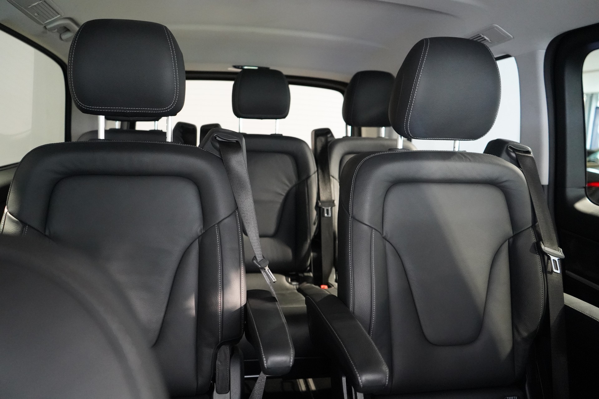 MERCEDES-BENZ V 250 d Avantgarde L 4M-image-12