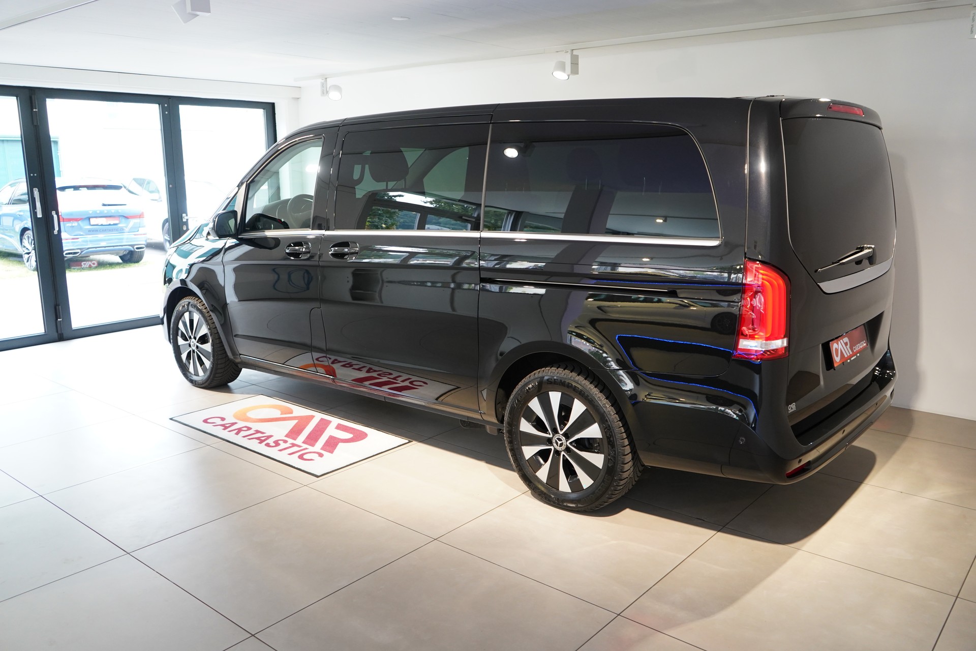 MERCEDES-BENZ V 250 d Avantgarde L 4M-image-2