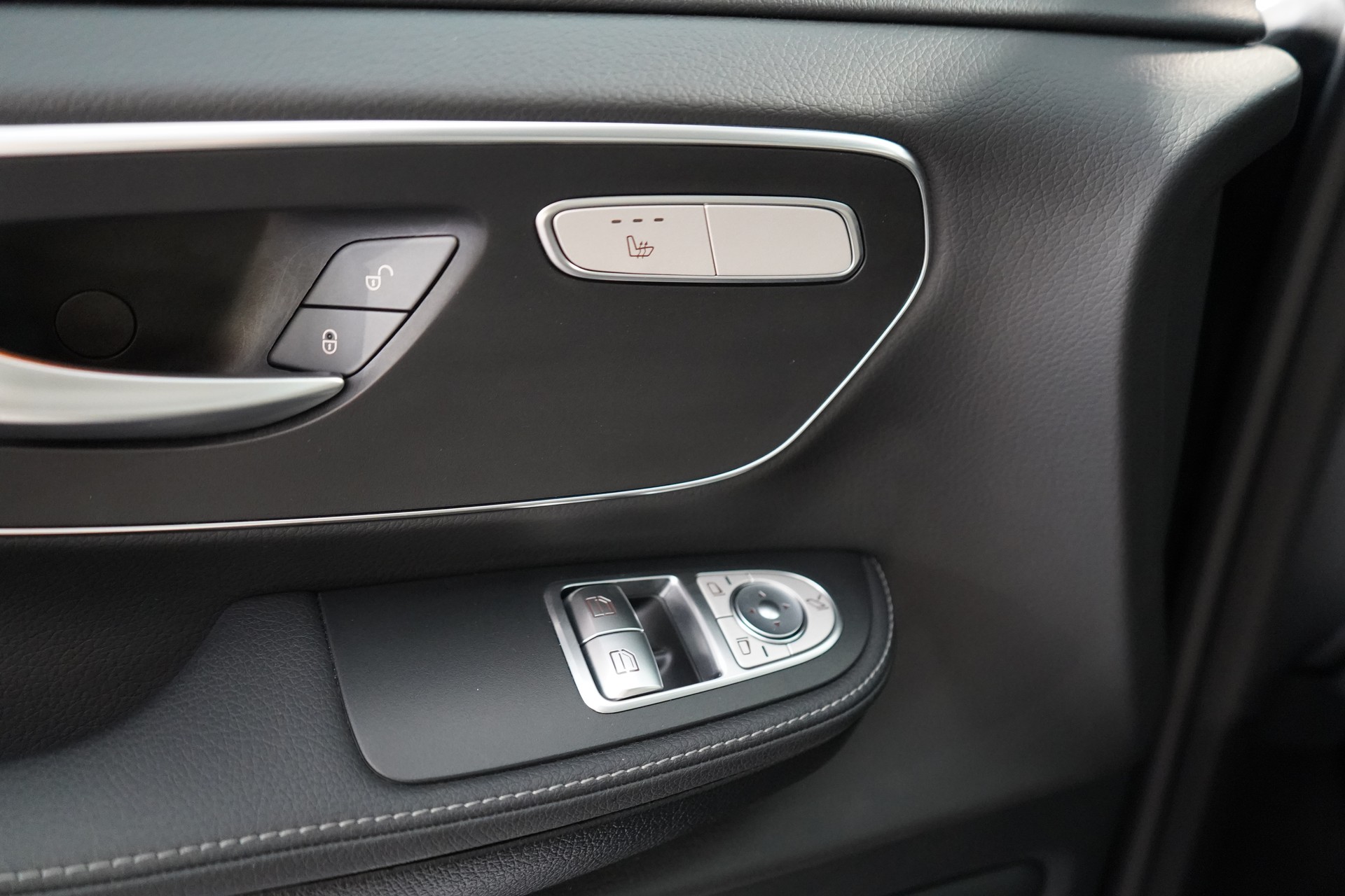 MERCEDES-BENZ V 250 d Avantgarde L 4M-image-14