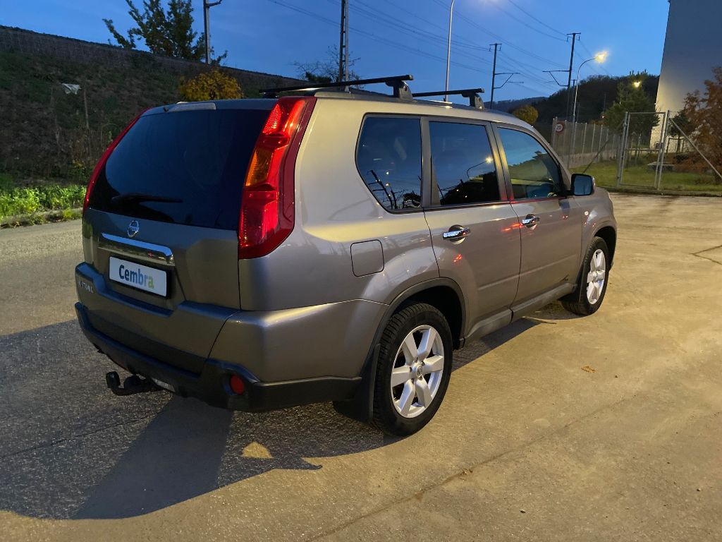 NISSAN X-Trail 2.0 dCi 16V SE Automatic-showroom-element-2