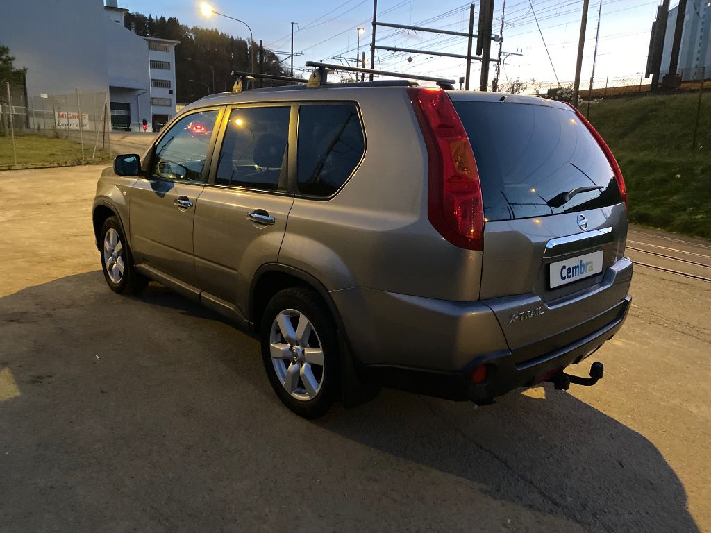 NISSAN X-Trail 2.0 dCi 16V SE Automatic-showroom-element-3