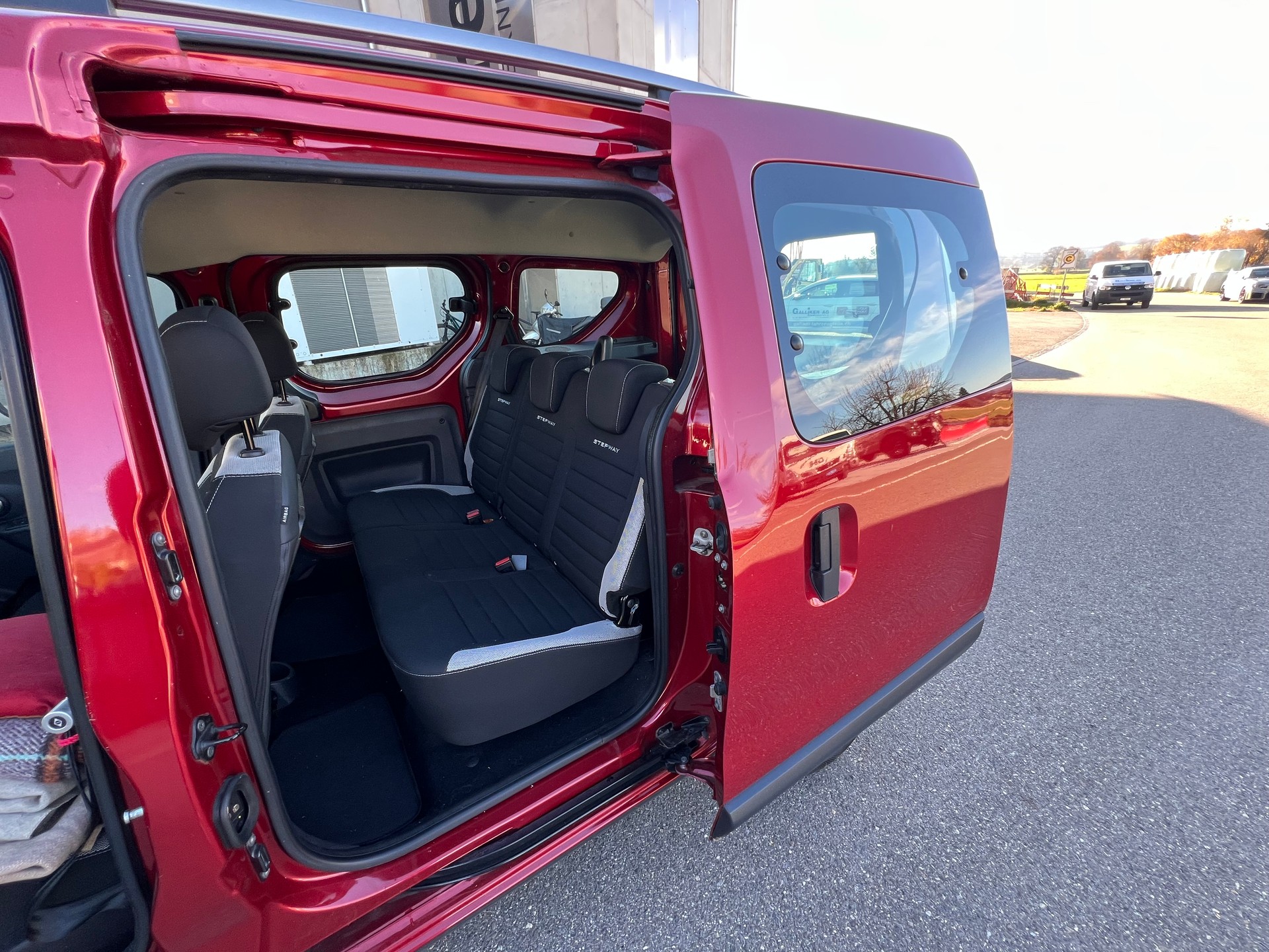 DACIA Dokker 1.5 dCi Stepway-image-12