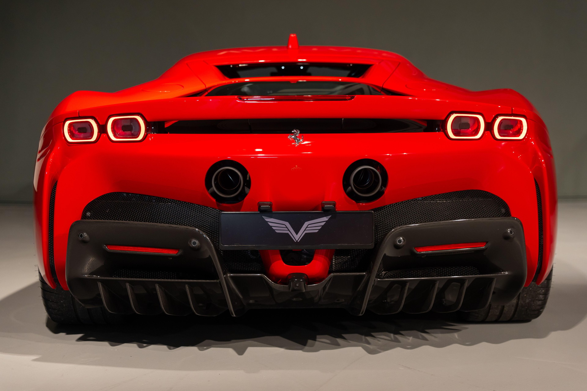 FERRARI SF90 Stradale 4.0-image-8