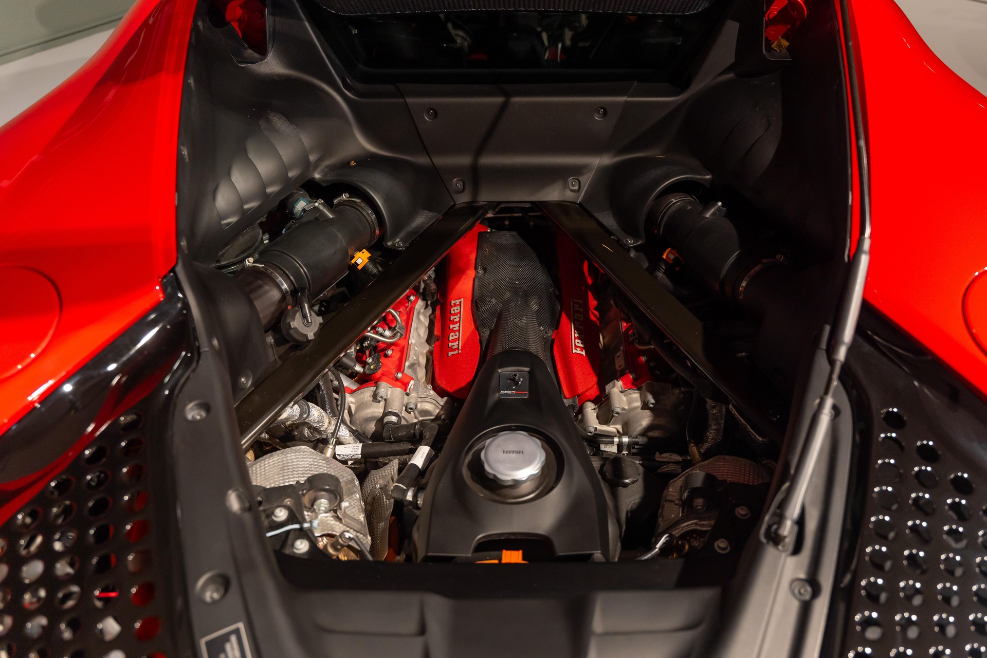 FERRARI SF90 Stradale 4.0-image-26
