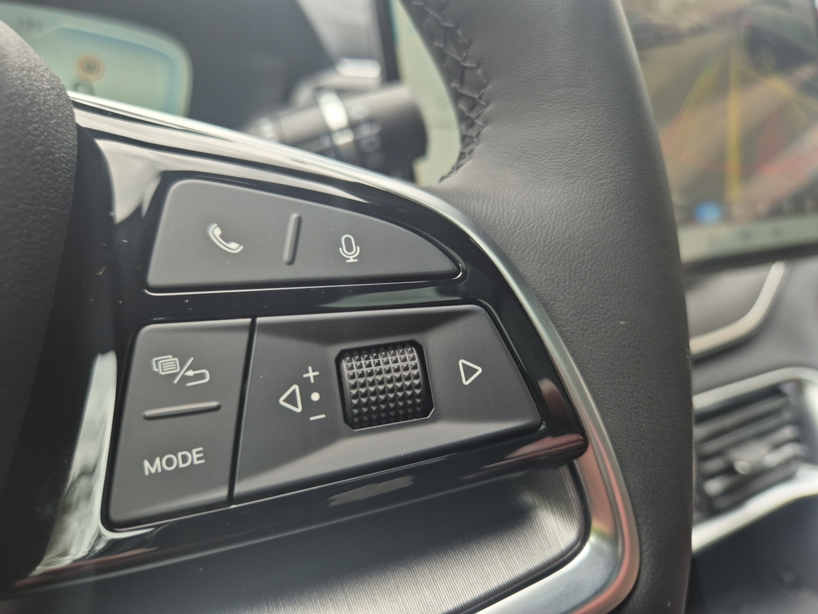 BYD Seal U DM-i Design AWD-image-21