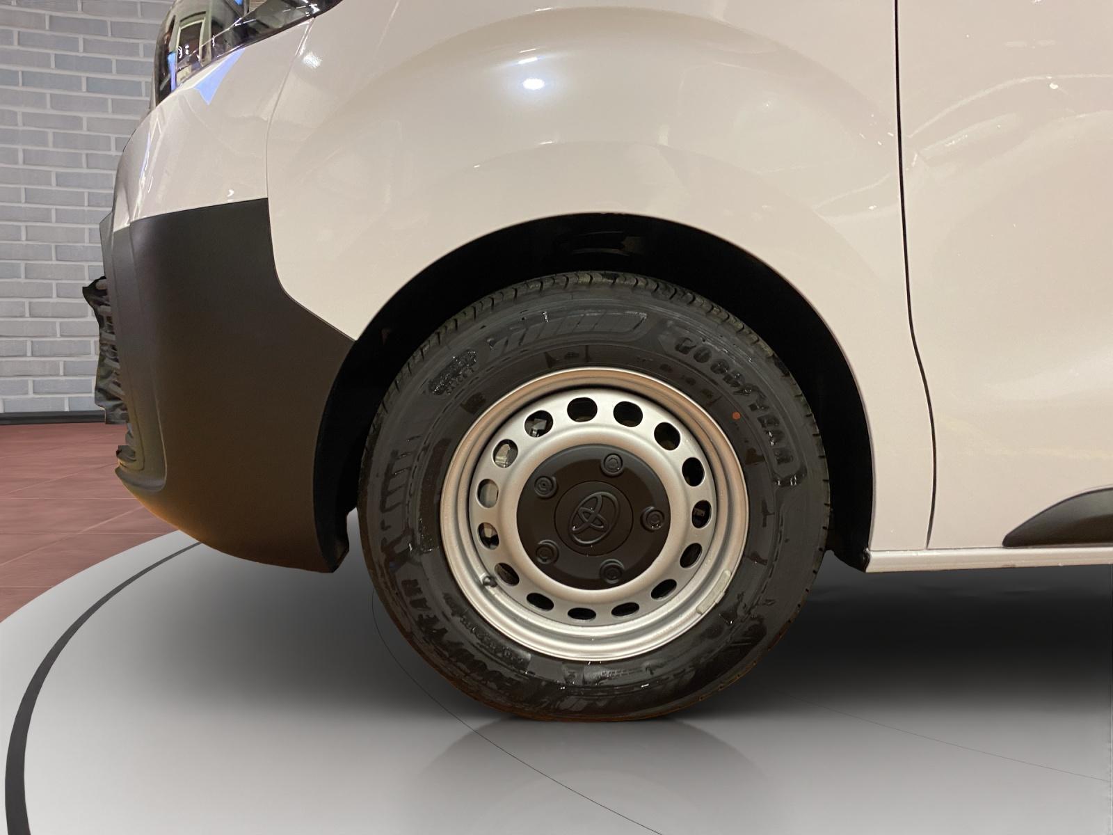 TOYOTA PROACE Van L1 1.5 D Active-image-9