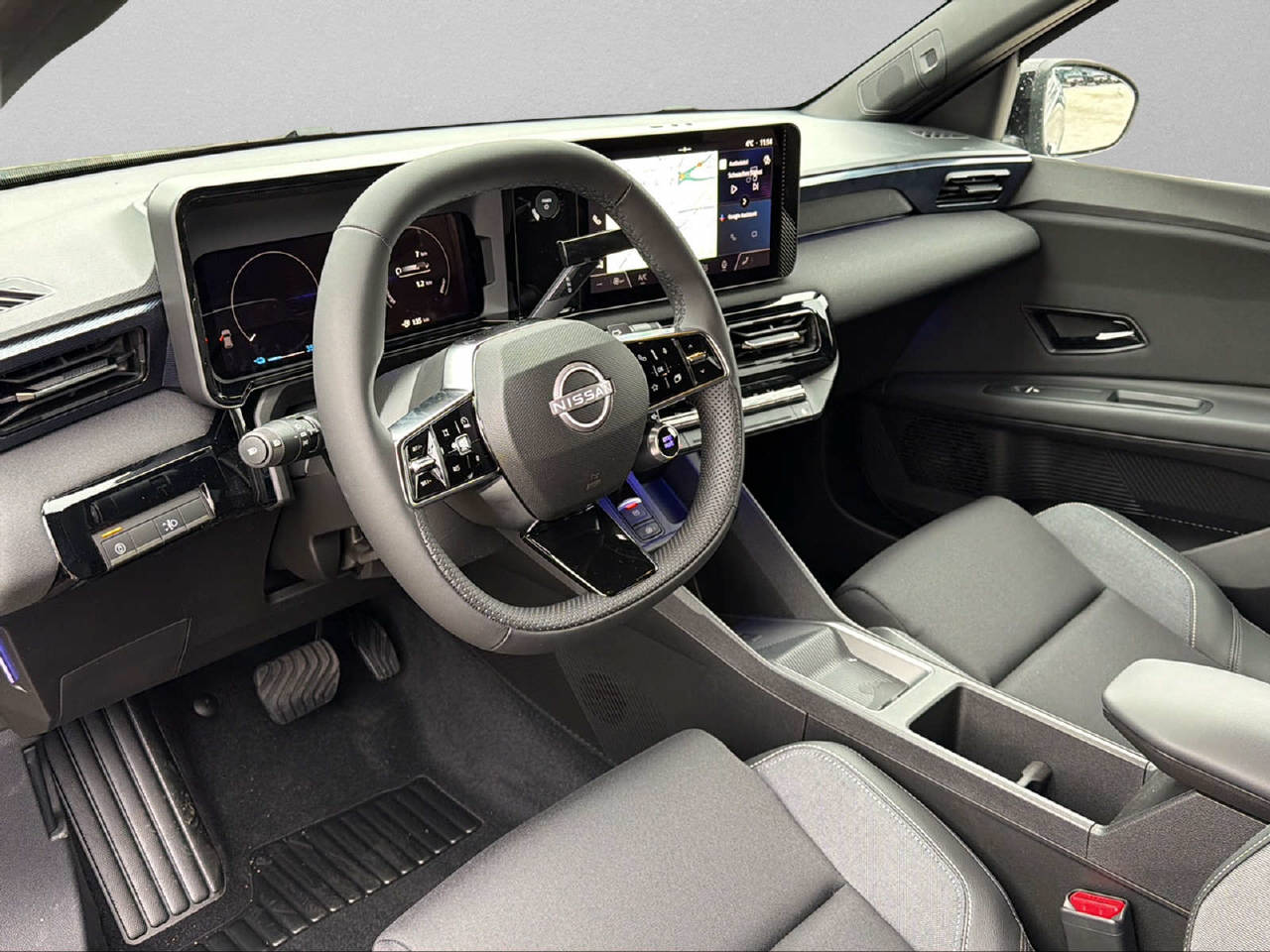 NISSAN Micra Advance 52 Kwh 150 PS-image-4