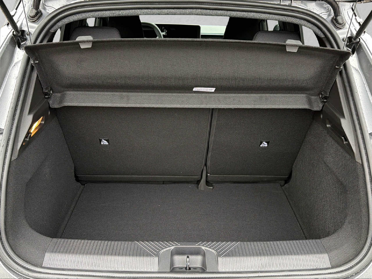 NISSAN Micra Advance 52 Kwh 150 PS-image-7
