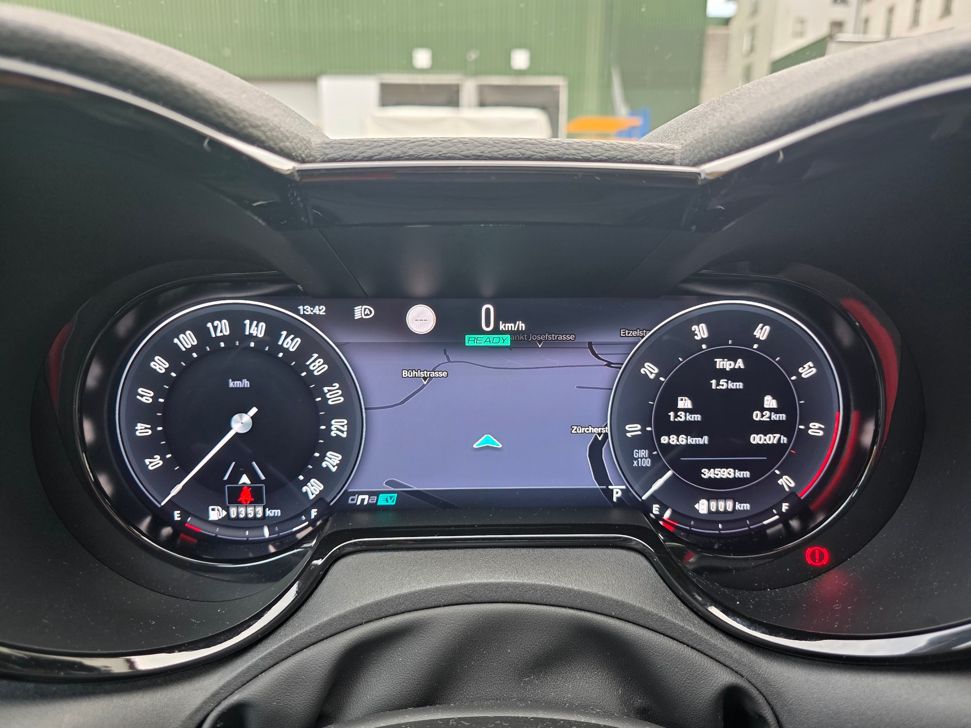 ALFA ROMEO Tonale 1.3 Plug-in-Hybrid Q4 Veloce-image-28
