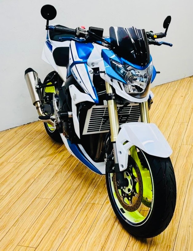 SUZUKI GSR 750 ABS