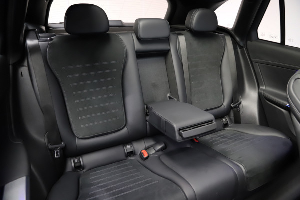 MERCEDES-BENZ GLC 300 4M AMG Line-image-10