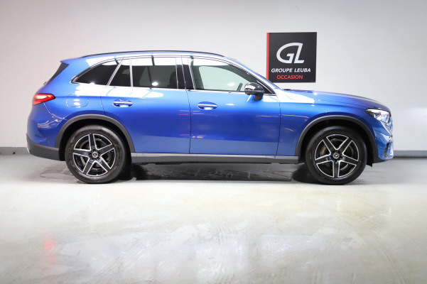 MERCEDES-BENZ GLC 300 4M AMG Line-image-6