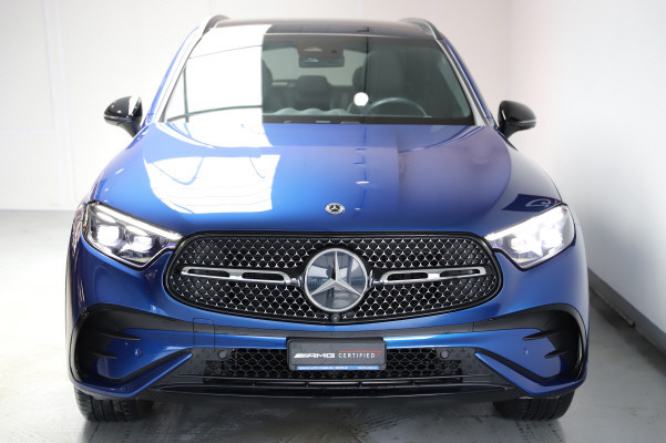 MERCEDES-BENZ GLC 300 4M AMG Line-image-4