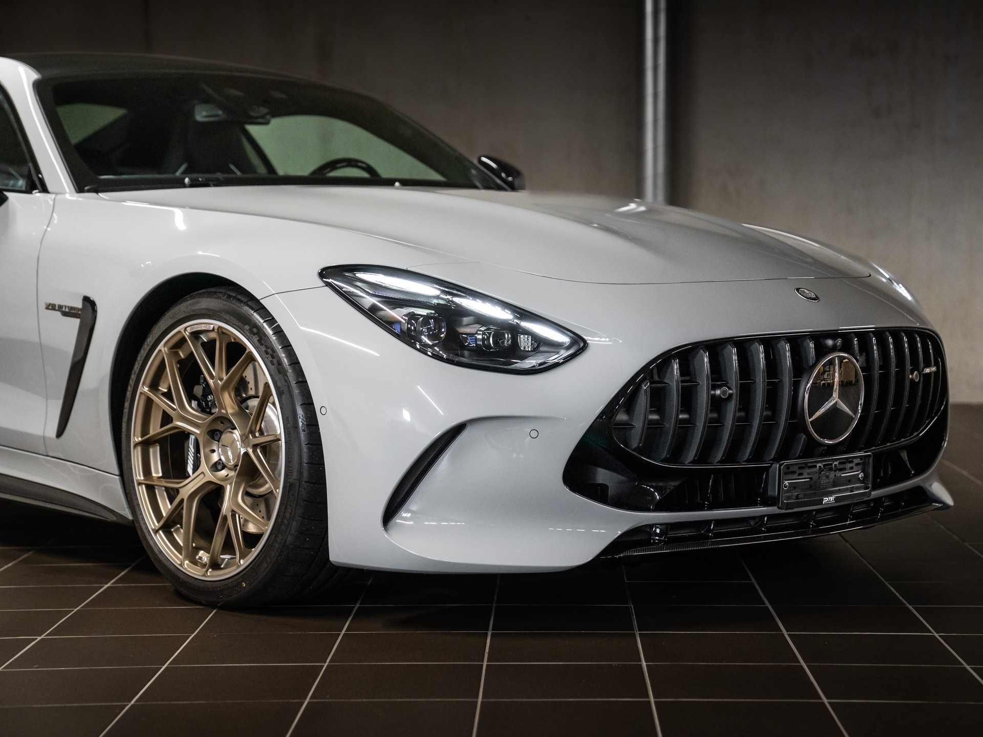 MERCEDES-BENZ AMG GT 63 4Matic+ Executive Edition-image-12