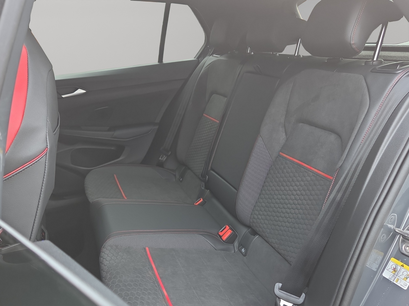 VW Golf 2.0 TSI GTI Clubsport DSG-image-8