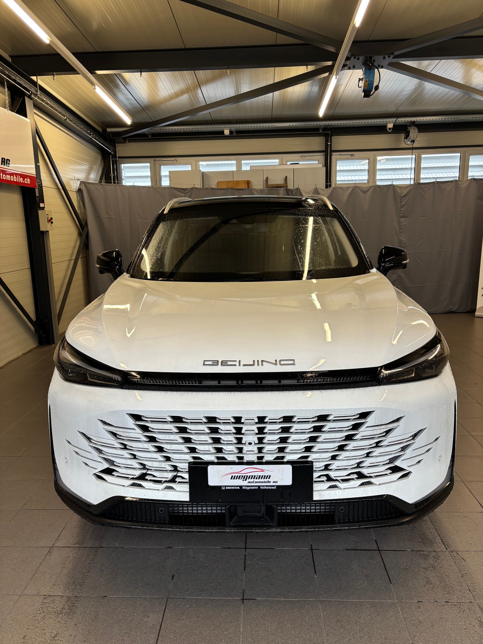 BAIC X7 1.5 Luxury-showroom-element-1