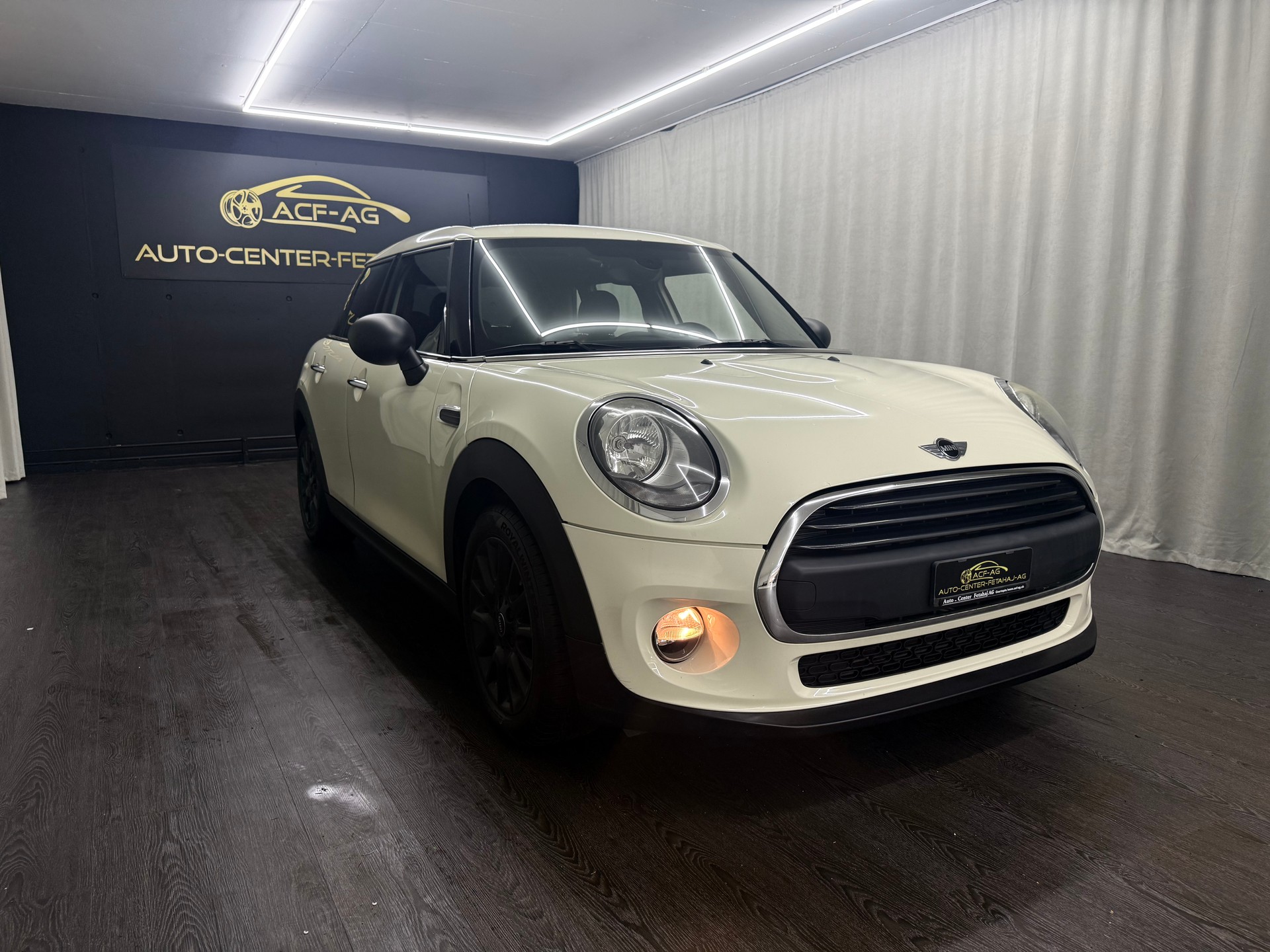 MINI One Steptronic-image-2