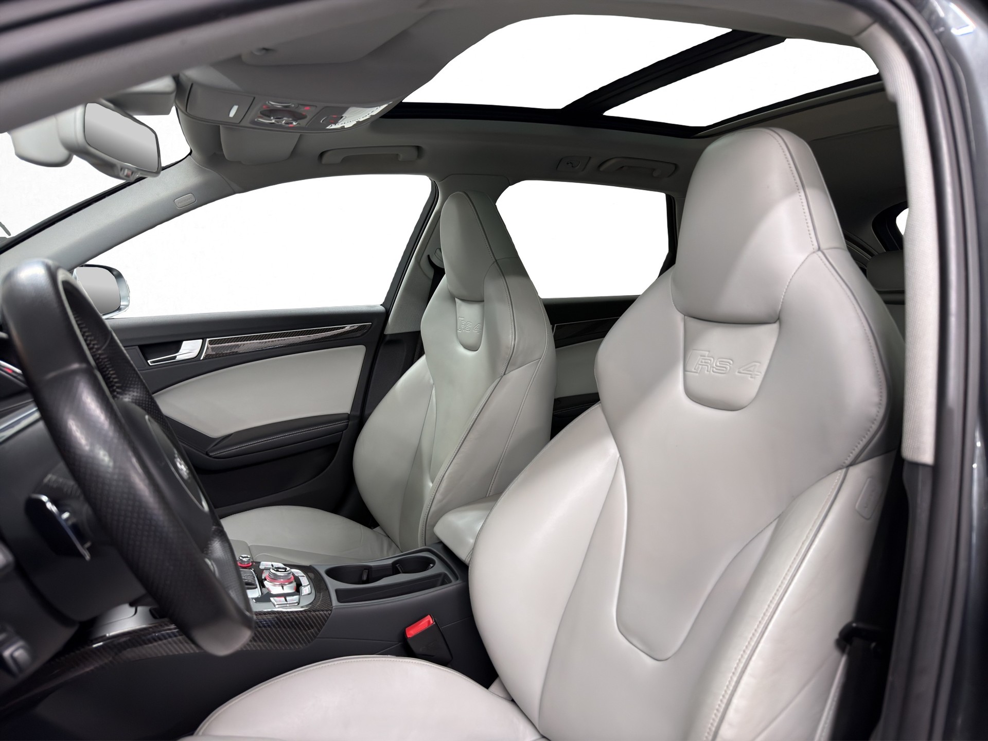 AUDI RS4 Avant 4.2 FSI V8 quattro S-tronic-image-18