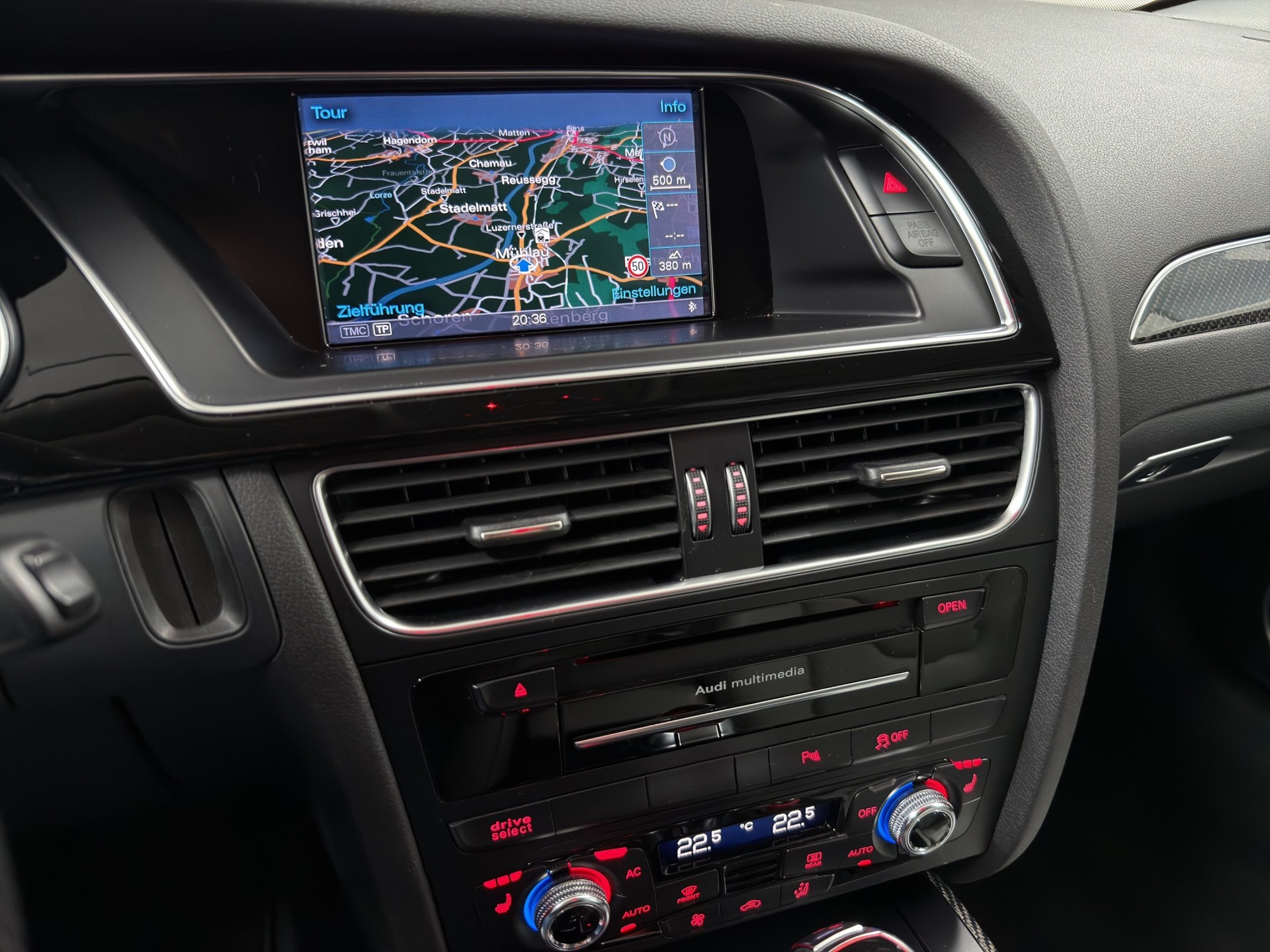 AUDI RS4 Avant 4.2 FSI V8 quattro S-tronic-image-14