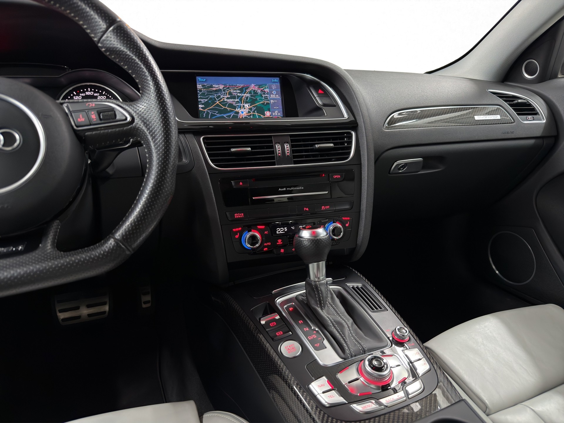 AUDI RS4 Avant 4.2 FSI V8 quattro S-tronic-image-12