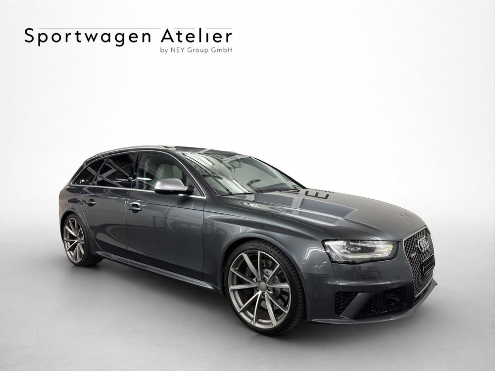 AUDI RS4 Avant 4.2 FSI V8 quattro S-tronic-image-6