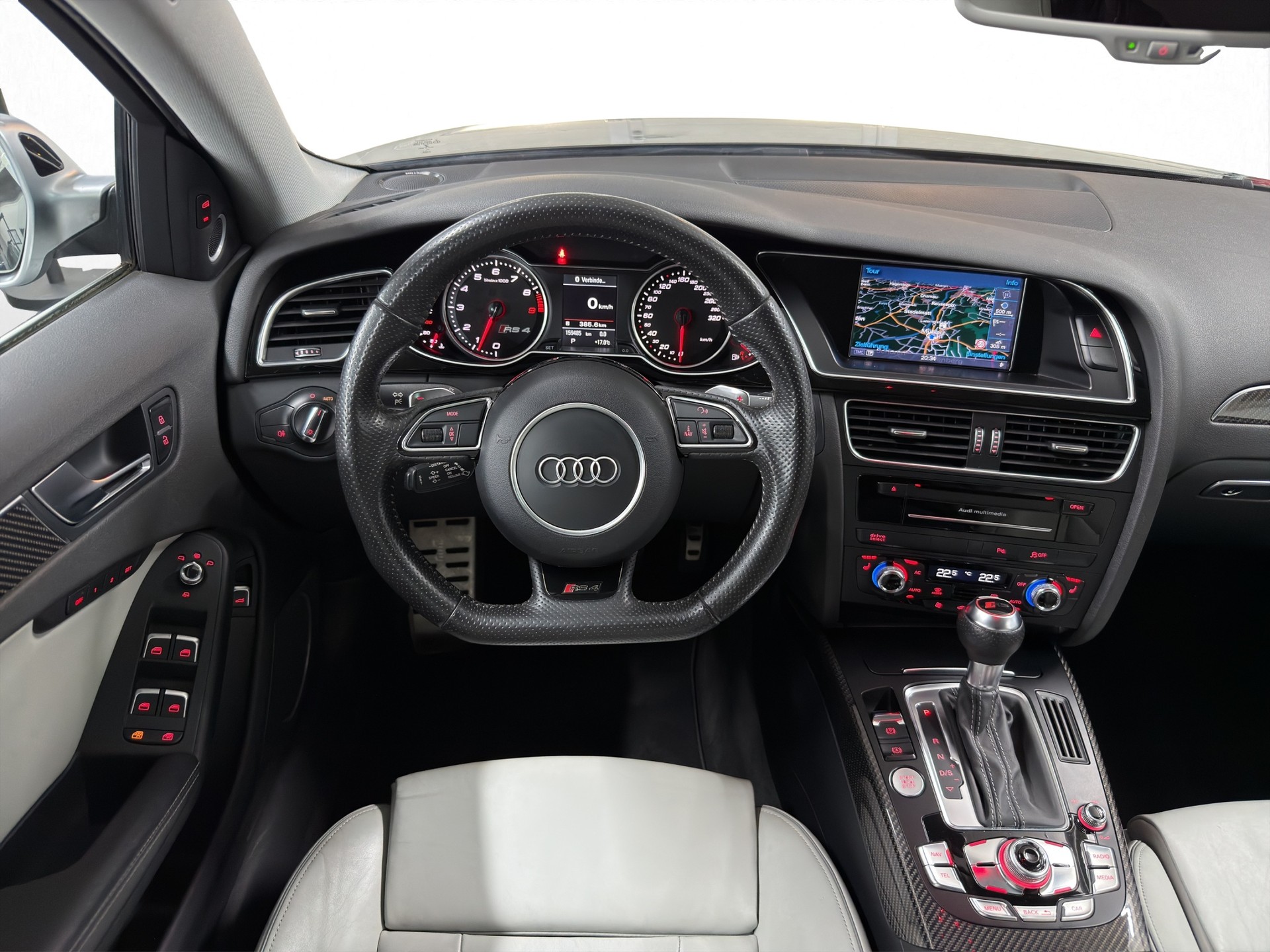 AUDI RS4 Avant 4.2 FSI V8 quattro S-tronic-image-9