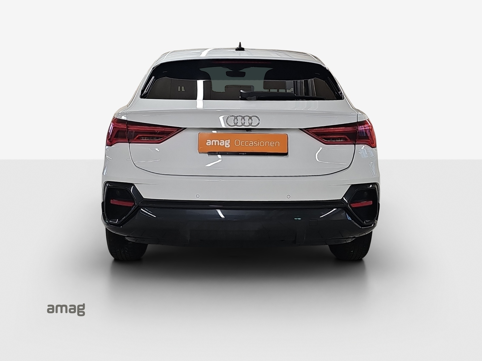 AUDI Q3 Sportback 35 TFSI Attraction S-tronic-image-3