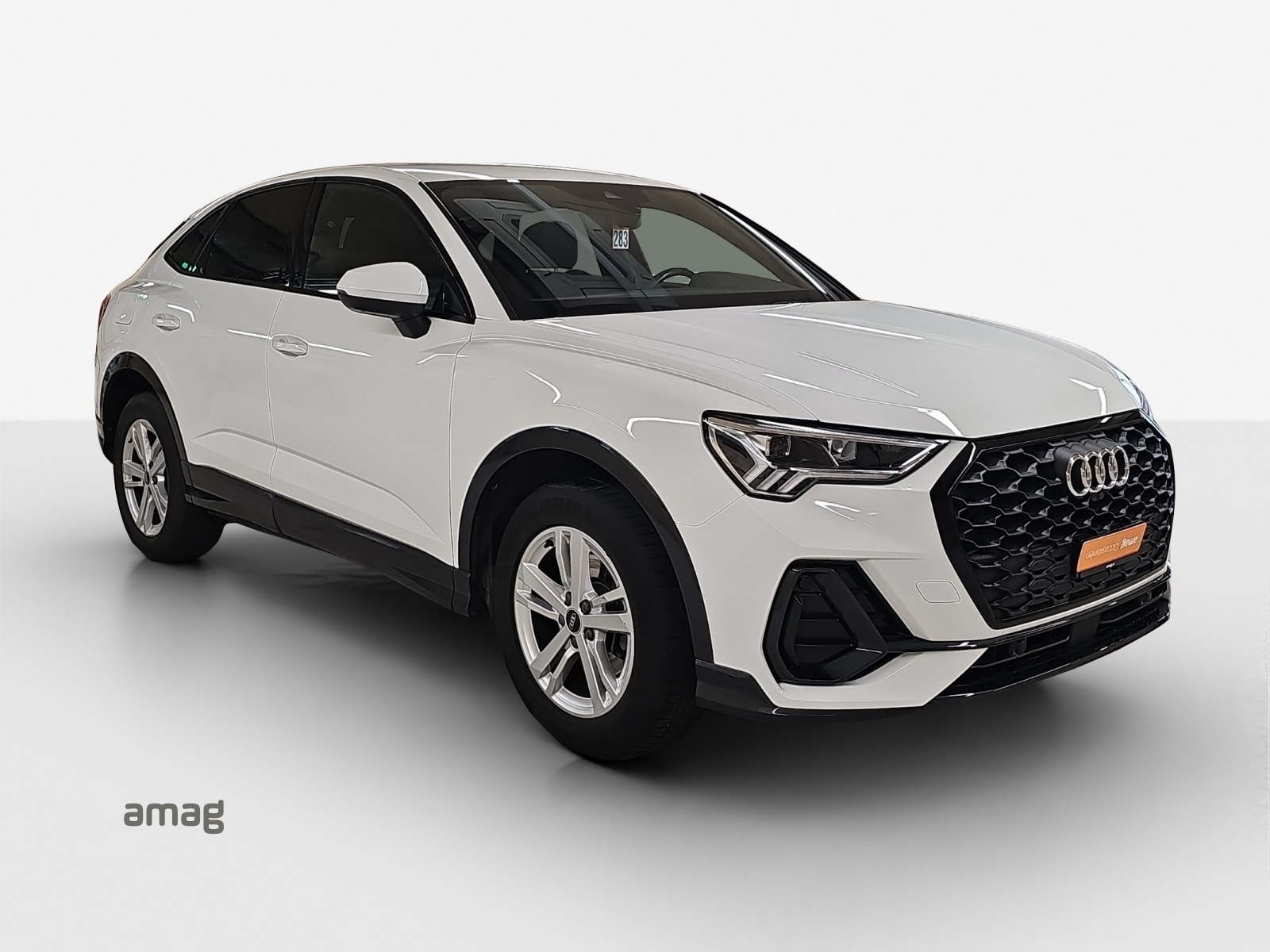 AUDI Q3 Sportback 35 TFSI Attraction S-tronic-image-5