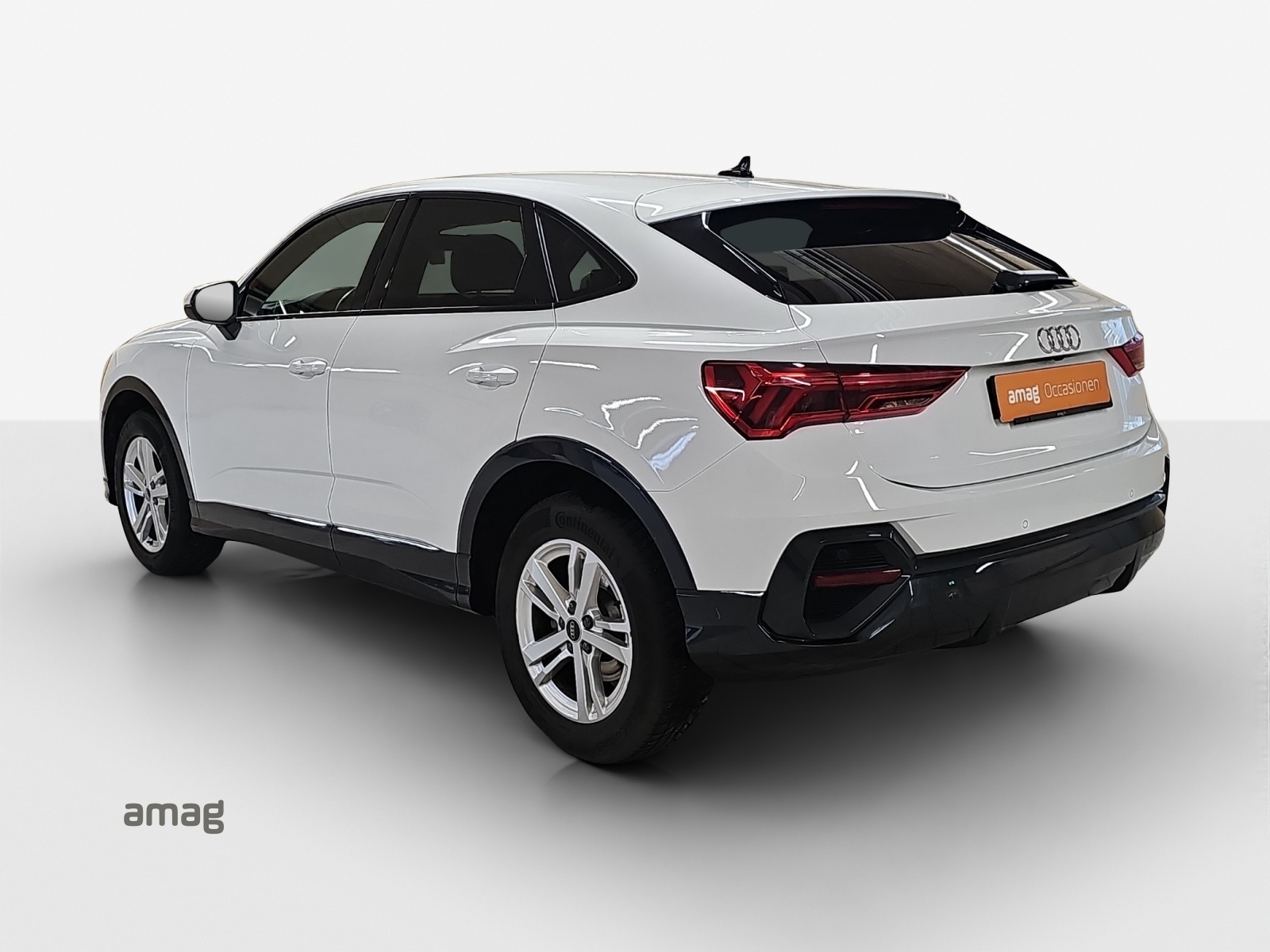 AUDI Q3 Sportback 35 TFSI Attraction S-tronic-image-2