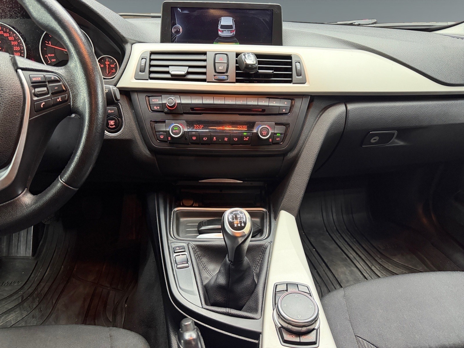 BMW 318d xDrive Touring *8- Fach* MIT MFK*AHK*-image-8