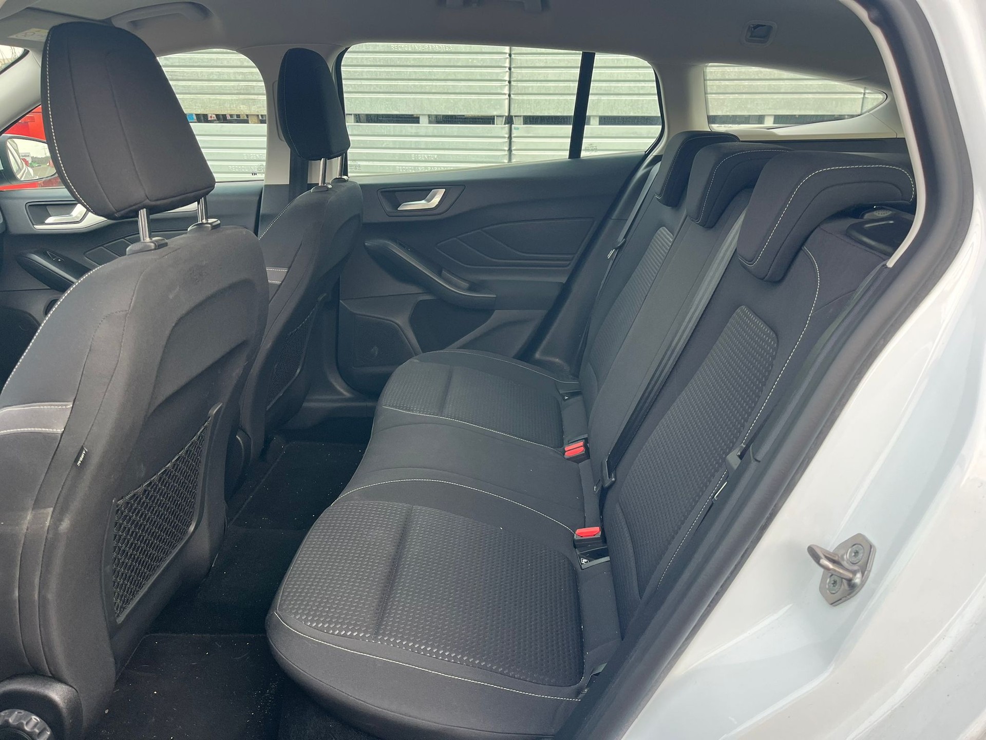 FORD Focus 1.5 TDCi Titanium Automatic-image-7